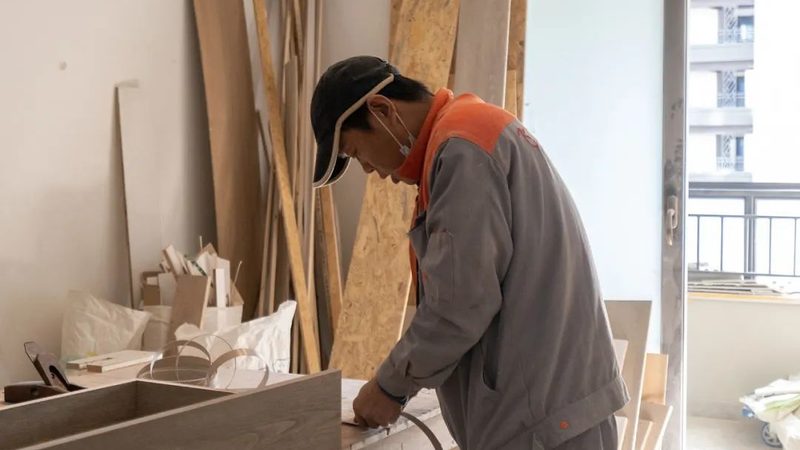 屋顶漏水？揭秘如何找到专业师傅